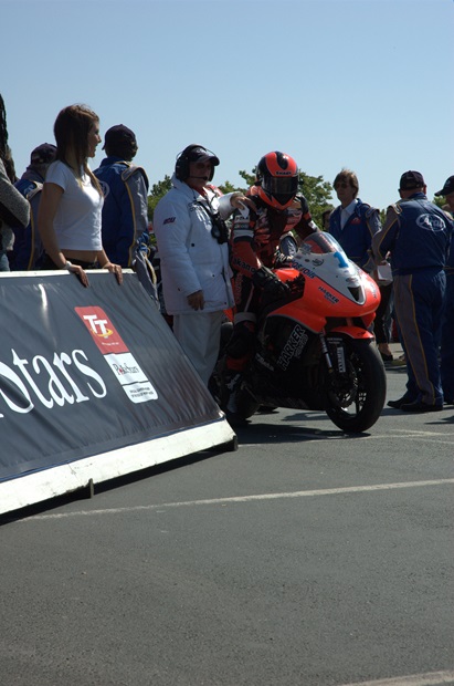 Ryan Farquhar, preparing to lead away the Supersport field at the Centenary TT